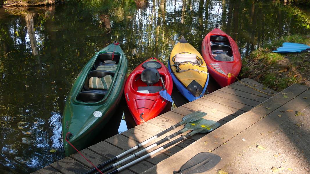 Boote am Steg von Wotschofska