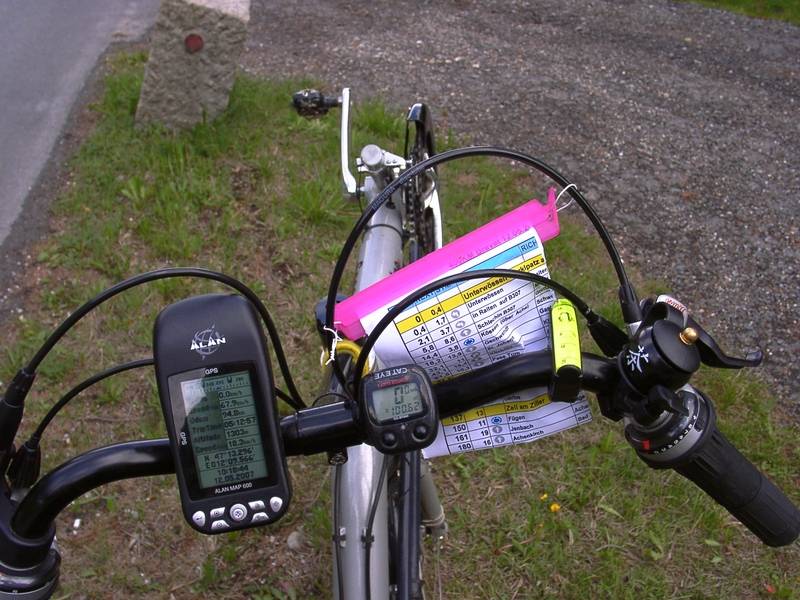 Cockpit mit Navigationszettel