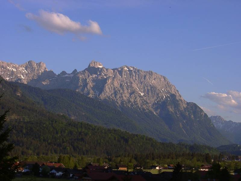 Blick auf Wettersteingebirge von Wallgau aus